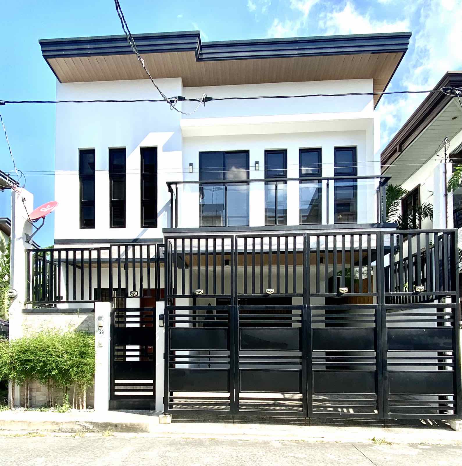 5BEDROOM HOUSE & LOT FOR SALE GREENWOODS EXECUTIVE VILLAGE, PASIG