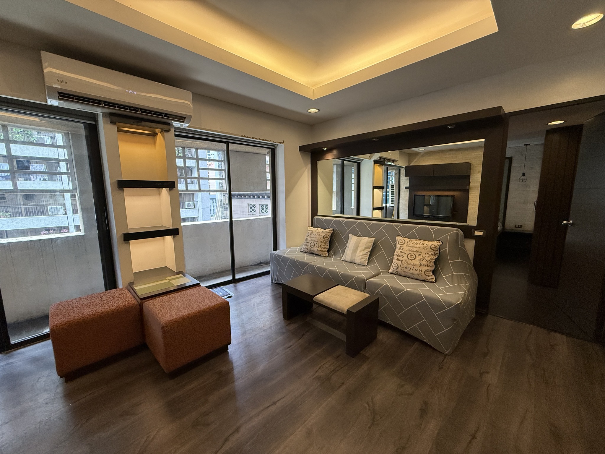 Large 1 Bedroom Unit In Paseo Parkview Suites For Sale Remax Unlimited